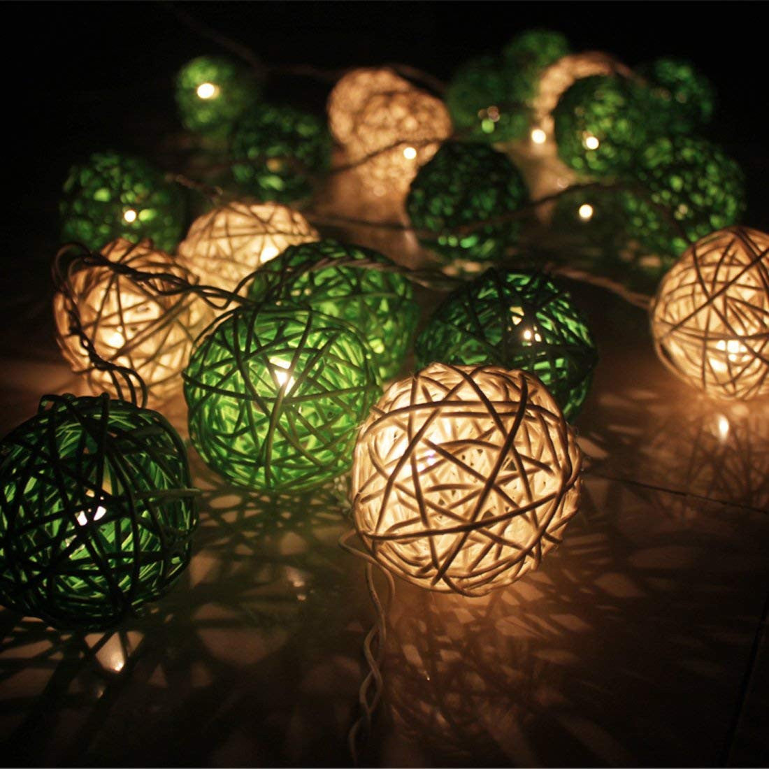 Set of Green n White 5cm Rattan Cane 50 Ball Battery Powered LONG 5m String Lights Christmas Gift Home Wedding Party Bedroom Decoration Table Centrepiece
