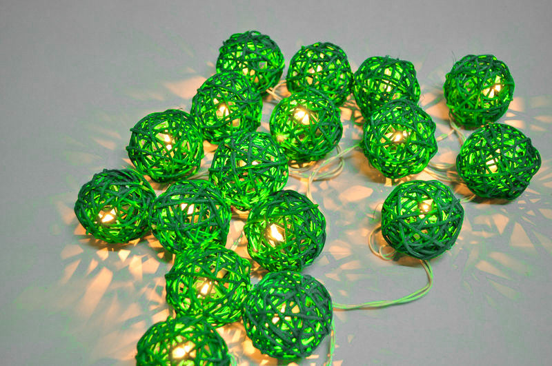 Set of Green 5cm Rattan Cane 20 Ball Battery Powered 3m String Lights Christmas Gift Home Wedding Party Bedroom Decoration Table Centrepiece
