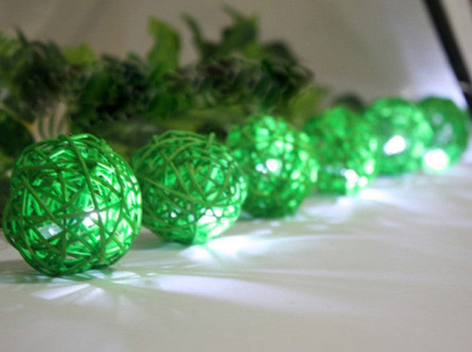 Set of Green 5cm Rattan Cane 20 Ball Battery Powered 3m String Lights Christmas Gift Home Wedding Party Bedroom Decoration Table Centrepiece