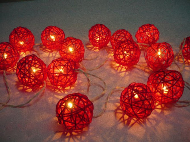 Set of Red 5cm Rattan Cane 20 Ball Battery Powered 3m String Lights Christmas Gift Home Wedding Party Bedroom Decoration Table Centrepiece