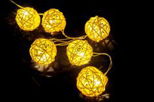 Set of Yellow 5cm Rattan Cane 50 Ball Battery Power LONG 5m String Lights Christmas Gift Home Wedding Party Bedroom Decoration Table Centrepiece